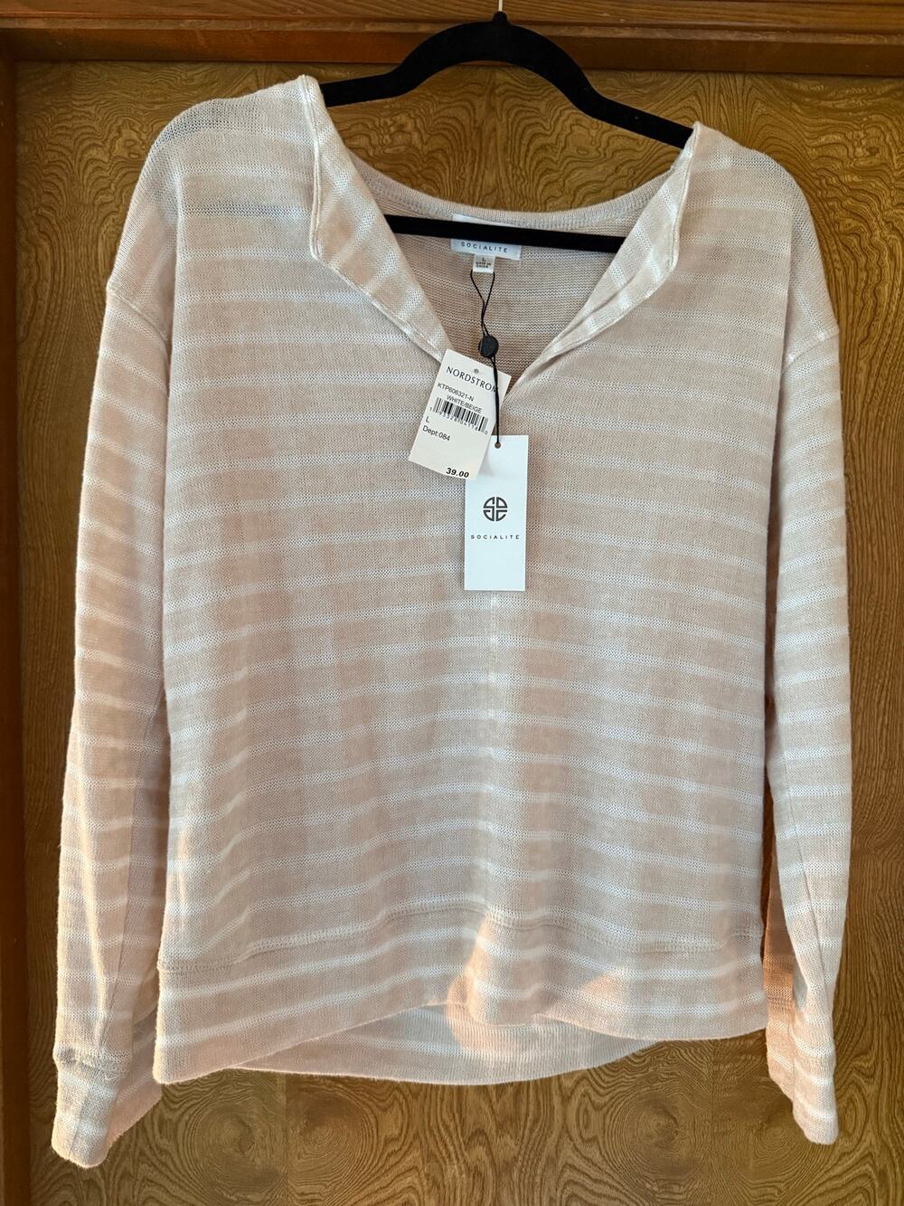 Socialite Sweater Womens Large L Long Sleeve V neck Striped Knit Pullover New